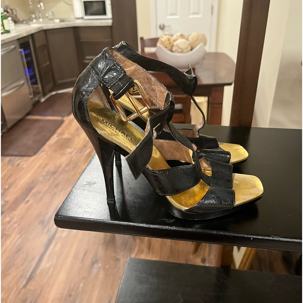 Strappy sandal 3 inch black patent